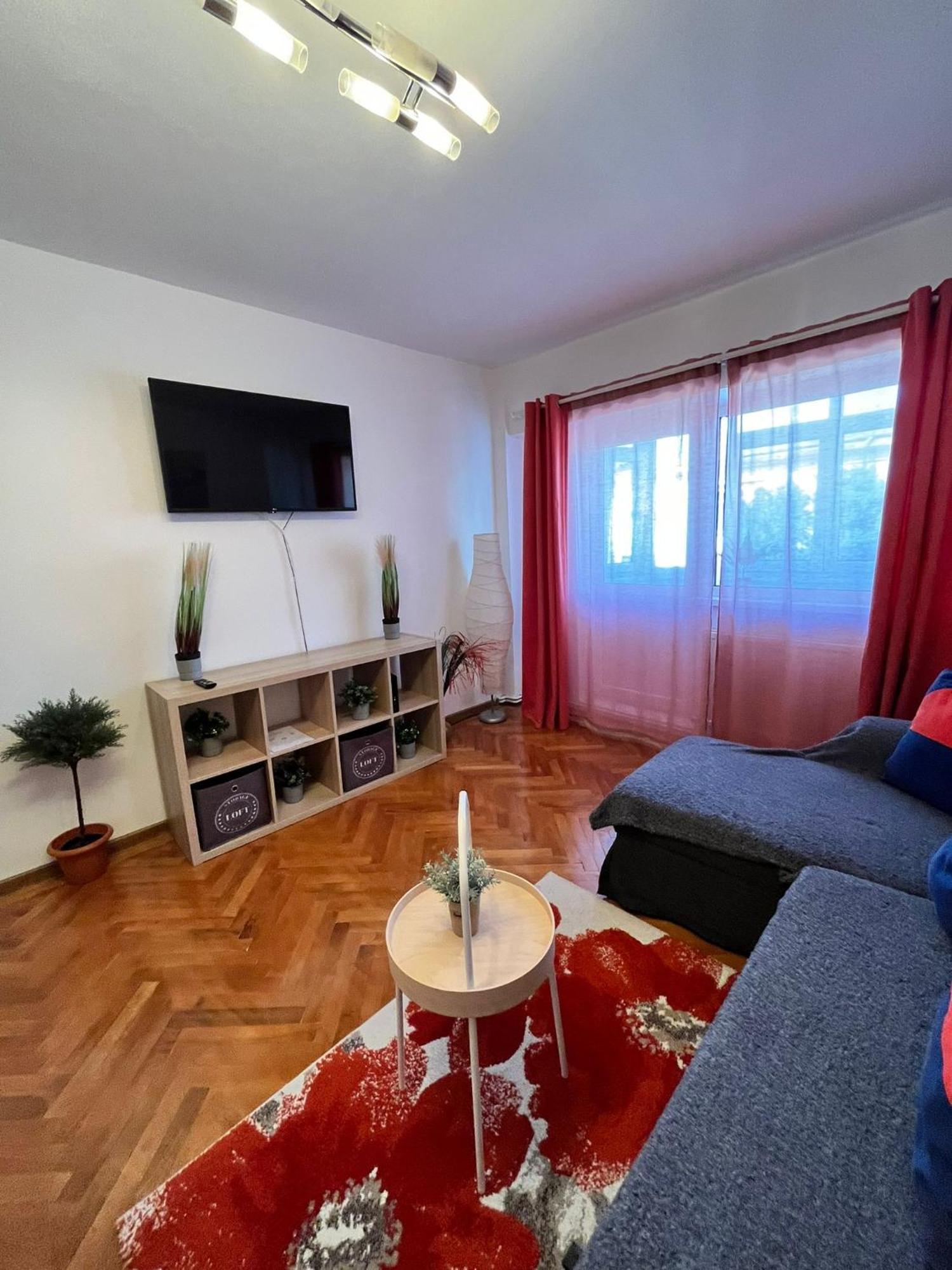Picadilly Apartment Плоешти Экстерьер фото